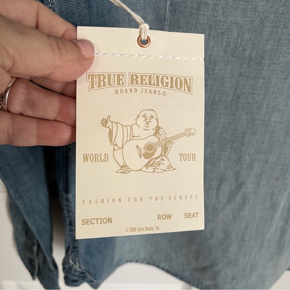 TRUE RELIGION UTILITY WOVEN SHIRT IN CHAMBRAY - Picture 10 of 15